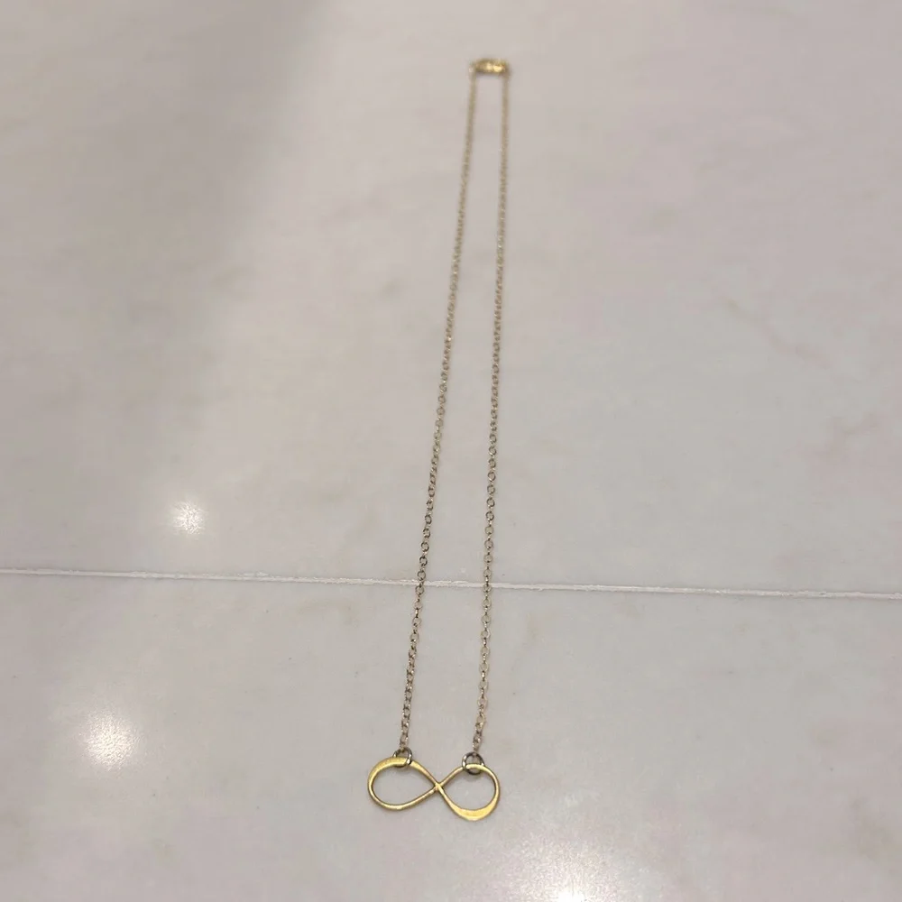 Infinity Loop Pendant Necklack - Picture 2 of 3